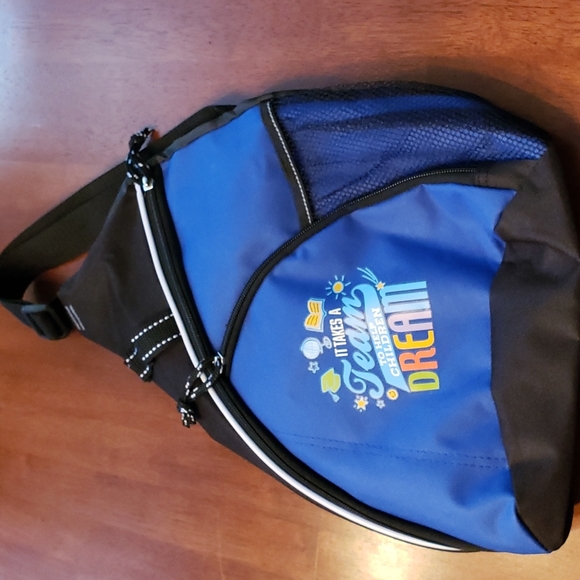 New kid's backpack - Picture 1 of 2